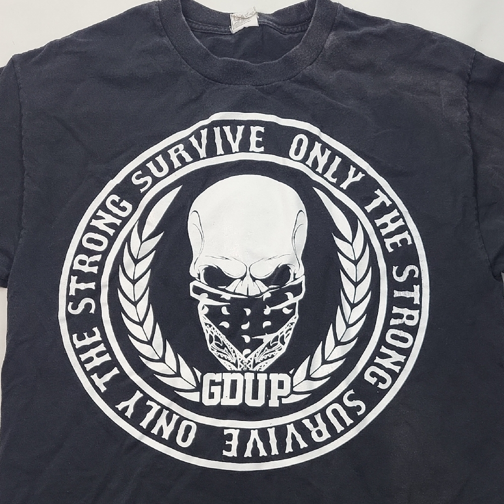 Black Graphic Tee with Skull Design Size L